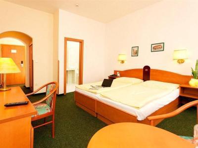 Merkur Otel 4*
