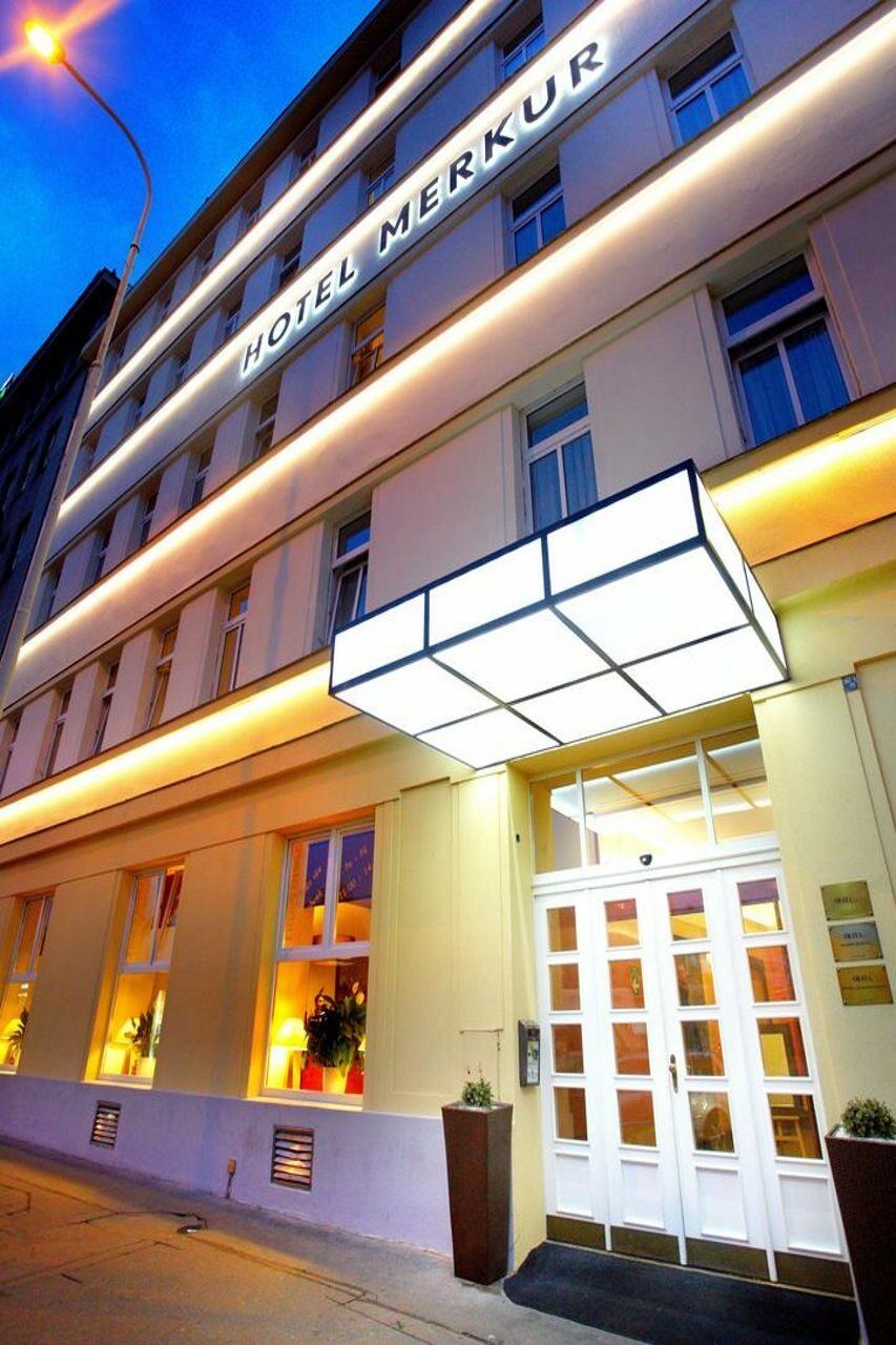 Otel Merkur Prag